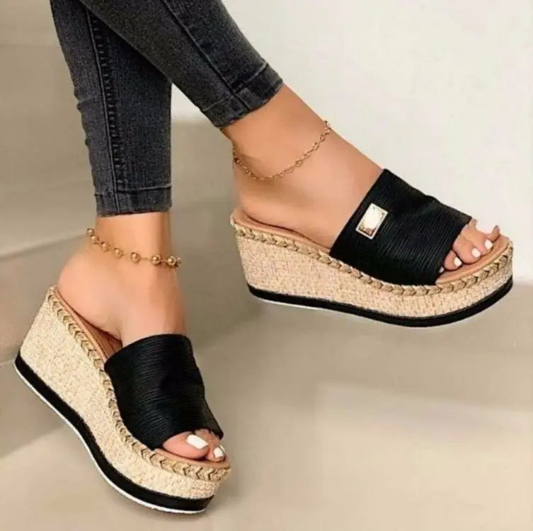 Woven Sponge Cake Platform Wedge Slippers