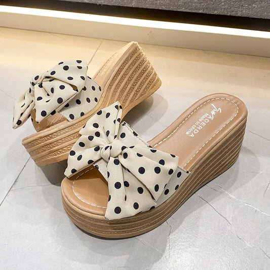 Fashionable Wedge Toe High Heel Slippers